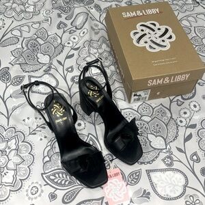 Ladies size 8.5 heels- New